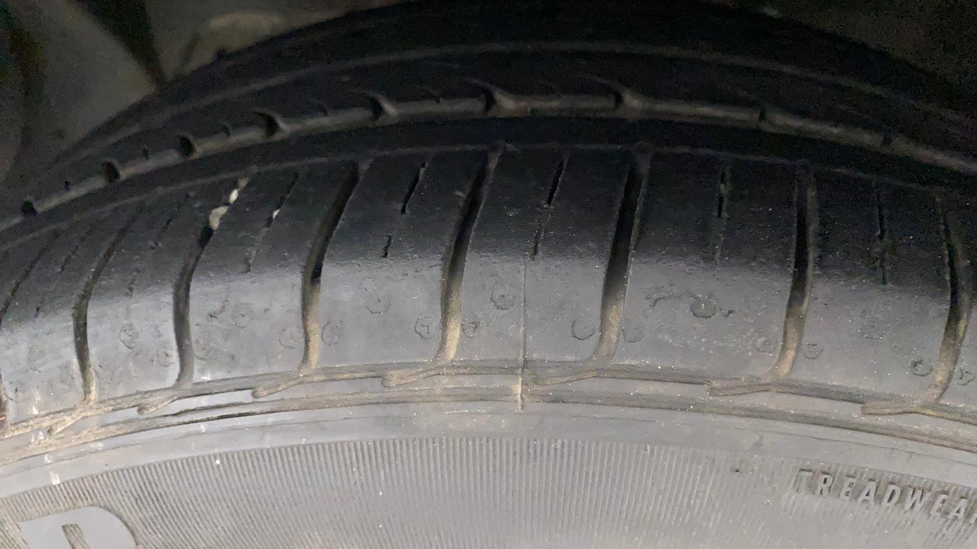 2020 Ford FREESTYLE TITANIUM 1.2 PETROL, Petrol, Manual, 23,750 km, Left Front Tyre Tread