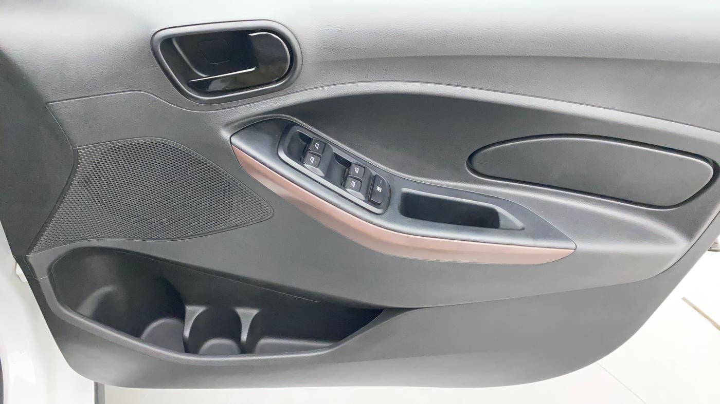 2020 Ford FREESTYLE TITANIUM 1.2 PETROL, Petrol, Manual, 23,750 km, Driver Side Door Panels Control