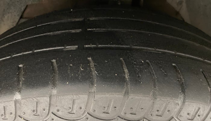 2018 Mahindra XUV500 W7 FWD, Diesel, Manual, 43,794 km, Left Front Tyre Tread