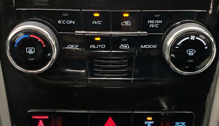 2018 Mahindra XUV500 W7 FWD, Diesel, Manual, 43,794 km, Automatic Climate Control