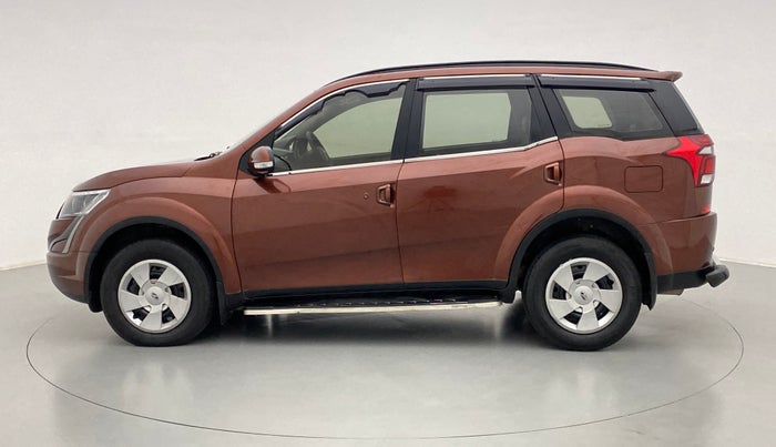 2018 Mahindra XUV500 W7 FWD, Diesel, Manual, 43,794 km, Left Side