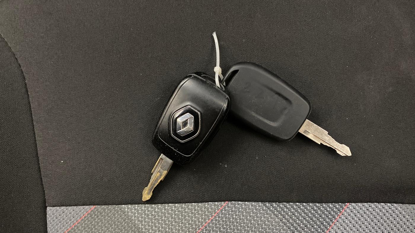 2020 Renault Kwid RXT 1.0 AMT (O), Petrol, Automatic, 35,087 km, Key Close Up