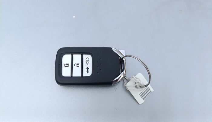 2019 Honda Amaze 1.2L I-VTEC VX CVT, Petrol, Automatic, 30,347 km, Key Close Up