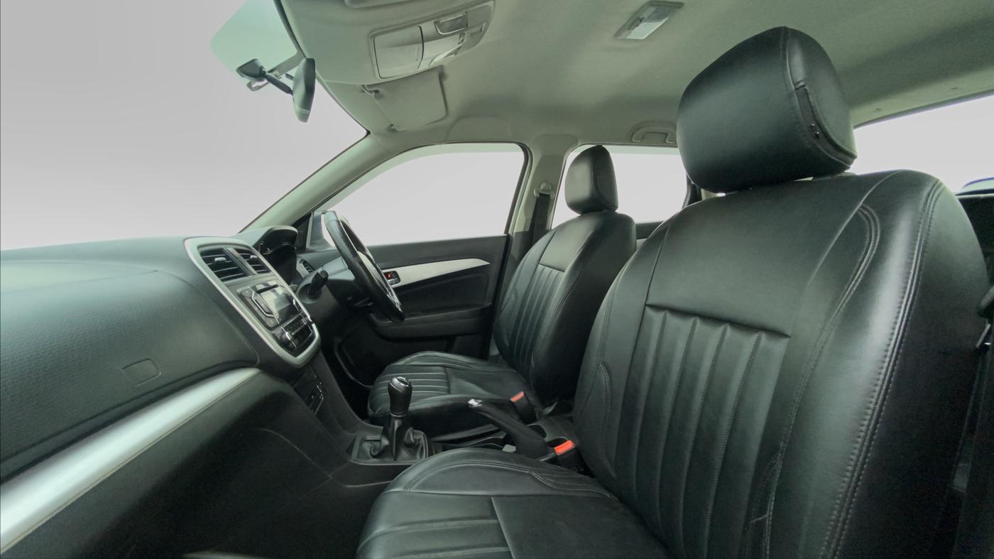 2019 Maruti Vitara Brezza ZDI, Diesel, Manual, 59,947 km, Right Side Front Door Cabin