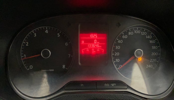 2013 Volkswagen Polo HIGHLINE1.2L, Petrol, Manual, 1,33,626 km, Odometer Image