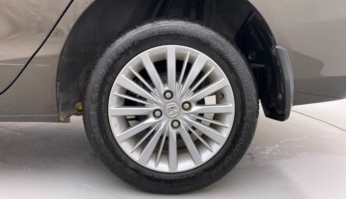 2022 Honda City 1.5L I-DTEC V, Diesel, Manual, 22,637 km, Left Rear Wheel