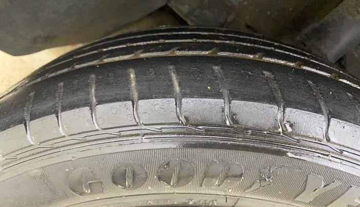 2018 Tata NEXON XM PETROL, Petrol, Manual, 34,577 km, Right Rear Tyre Tread