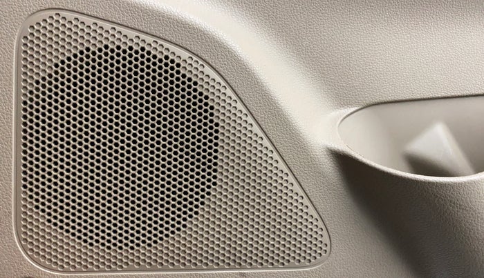 2018 Mahindra TUV300 T8, Diesel, Manual, 33,002 km, Speaker