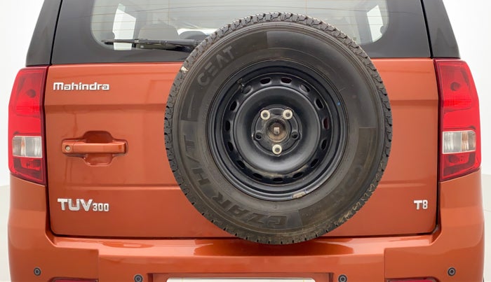 2018 Mahindra TUV300 T8, Diesel, Manual, 33,002 km, Spare Tyre