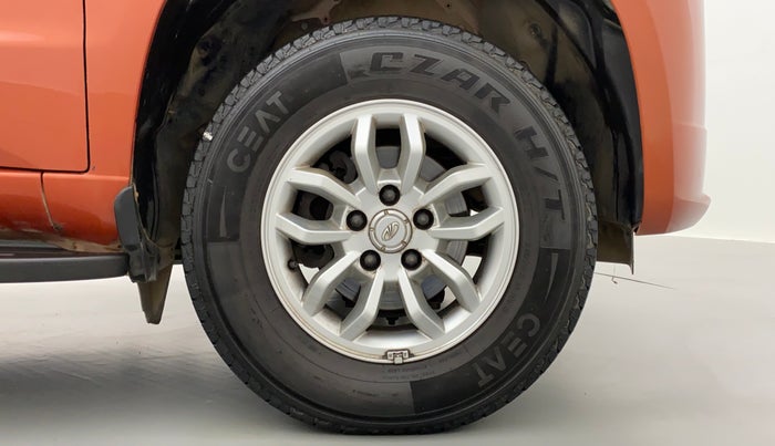 2018 Mahindra TUV300 T8, Diesel, Manual, 33,002 km, Right Front Wheel