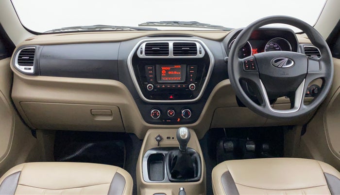 2018 Mahindra TUV300 T8, Diesel, Manual, 33,002 km, Dashboard