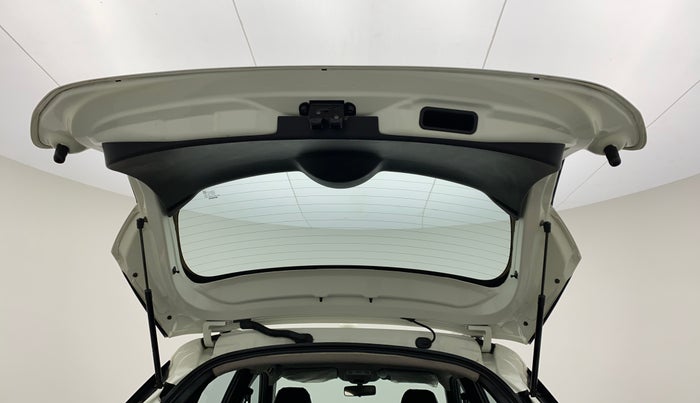 2020 Nissan Kicks XV PETROL, Petrol, Manual, 14,869 km, Boot Door Open