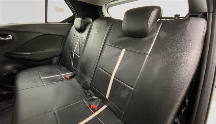 2020 Nissan Kicks XV PETROL, Petrol, Manual, 14,869 km, Right Side Door Cabin View