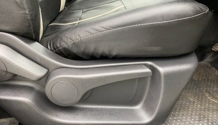 2020 Nissan Kicks XV PETROL, Petrol, Manual, 14,869 km, Driver Side Adjustment Panel