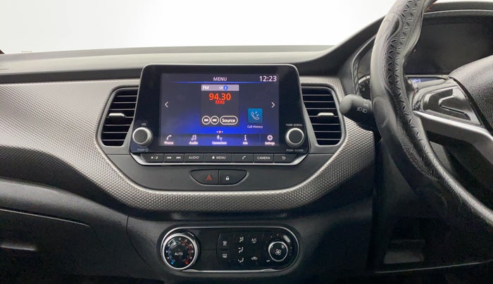 2020 Nissan Kicks XV PETROL, Petrol, Manual, 14,869 km, Centre Console