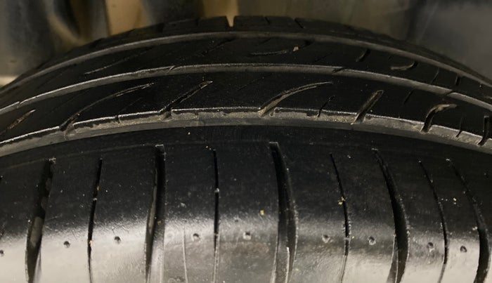 2018 Maruti Swift ZXI (AMT), Petrol, Automatic, 68,217 km, Right Rear Tyre Tread