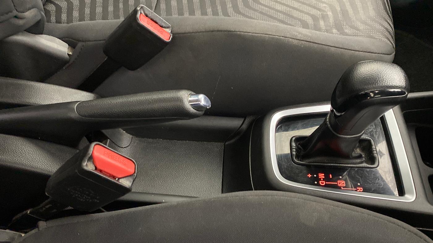 2018 Maruti Swift ZXI (AMT), Petrol, Automatic, 68,217 km, Gear Lever