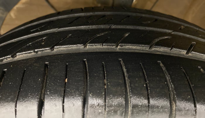 2018 Maruti Swift ZXI (AMT), Petrol, Automatic, 68,217 km, Left Front Tyre Tread