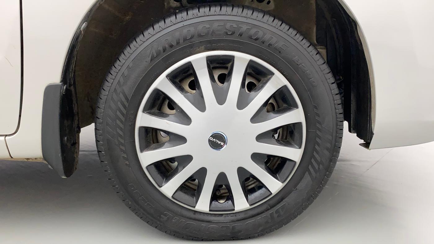 2017 Maruti Wagon R 1.0 LXI CNG, CNG, Manual, 66,198 km, Right Front Wheel