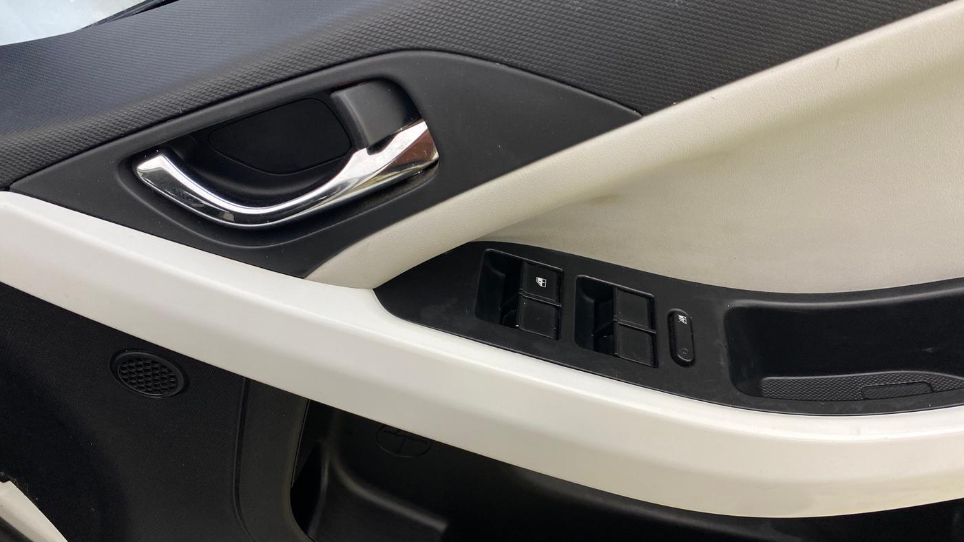 2023 Tata NEXON CREATIVE + 1.5 DIESEL, Diesel, Manual, 64,239 km, Driver Side Door Panels Control
