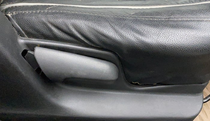 2014 Maruti Swift VDI ABS, Diesel, Manual, 57,065 km, Driver Side Adjustment Panel