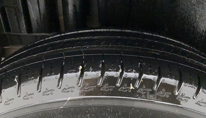 2014 Maruti Swift VDI ABS, Diesel, Manual, 57,065 km, Right Rear Tyre Tread