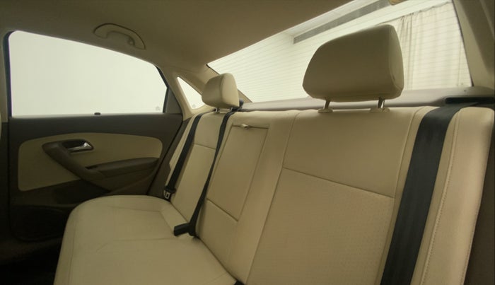 2015 Skoda Rapid 1.5 TDI CR STYLE PLUS AT, Diesel, Automatic, 35,430 km, Right Side Rear Door Cabin