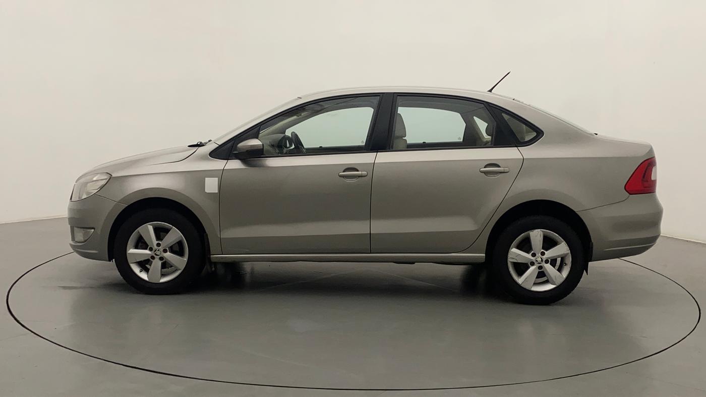 2015 Skoda Rapid 1.5 TDI CR STYLE PLUS AT, Diesel, Automatic, 35,430 km, Left Side