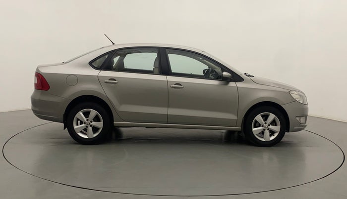 2015 Skoda Rapid 1.5 TDI CR STYLE PLUS AT, Diesel, Automatic, 35,430 km, Right Side