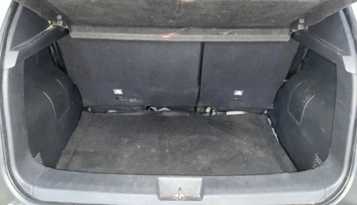 2021 Nissan MAGNITE XL TURBO CVT, Petrol, Automatic, 57,846 km, Boot Inside