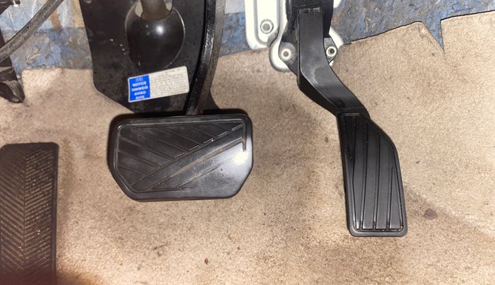 2018 Maruti Ciaz DELTA 1.4 AT PETROL, Petrol, Automatic, 1,27,750 km, Pedals