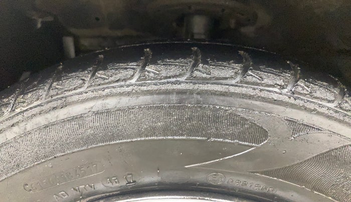 2018 Maruti Ciaz DELTA 1.4 AT PETROL, Petrol, Automatic, 1,27,750 km, Left Front Tyre Tread