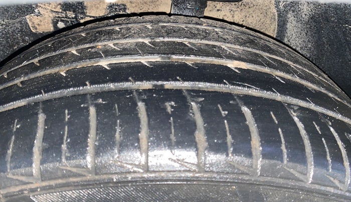 2024 Maruti Grand Vitara SIGMA SMART HYBRID, Petrol, Manual, 44,048 km, Left Front Tyre Tread