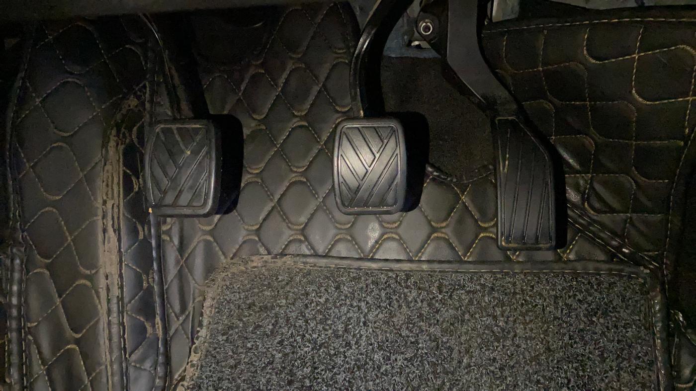 2024 Maruti Grand Vitara SIGMA SMART HYBRID, Petrol, Manual, 44,048 km, Pedals