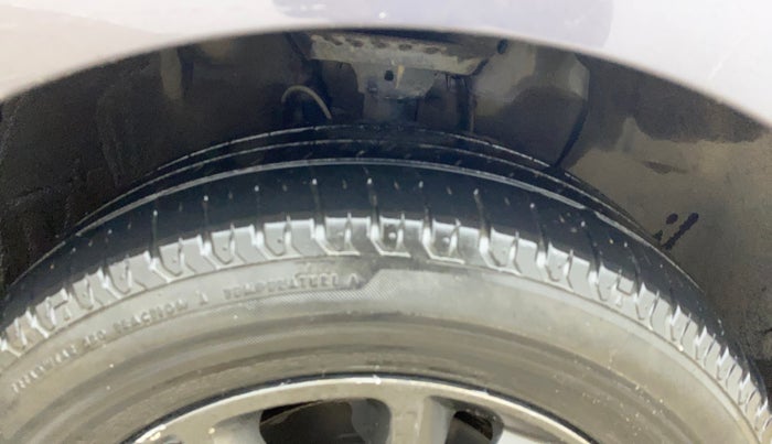 2019 Hyundai Elite i20 SPORTZ PLUS 1.2, Petrol, Manual, 27,083 km, Right Front Tyre Tread