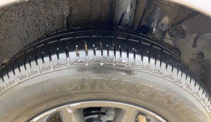 2019 Hyundai Elite i20 SPORTZ PLUS 1.2, Petrol, Manual, 27,083 km, Left Rear Tyre Tread