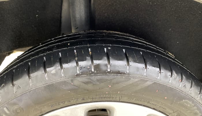 2017 Maruti Baleno ZETA PETROL 1.2, Petrol, Manual, 71,270 km, Right Rear Tyre Tread