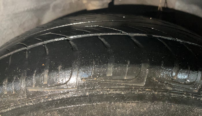 2014 Hyundai Grand i10 SPORTZ 1.2 KAPPA VTVT, Petrol, Manual, 70,547 km, Right Front Tyre Tread