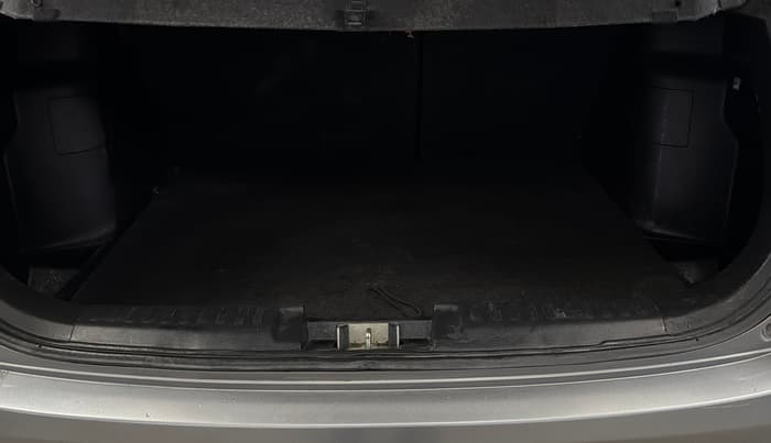 2022 Maruti Vitara Brezza ZXI, Petrol, Manual, 65,753 km, Boot Inside
