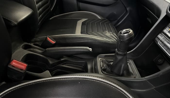 2022 Maruti Vitara Brezza ZXI, Petrol, Manual, 65,753 km, Gear Lever