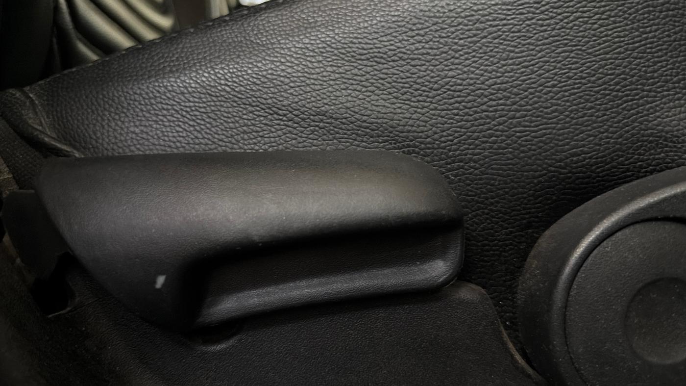 2022 Maruti Vitara Brezza ZXI, Petrol, Manual, 65,753 km, Driver Side Adjustment Panel