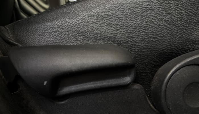 2022 Maruti Vitara Brezza ZXI, Petrol, Manual, 65,753 km, Driver Side Adjustment Panel
