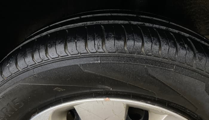 2017 Maruti Baleno DELTA PETROL 1.2, Petrol, Manual, 1,16,983 km, Left Rear Tyre Tread