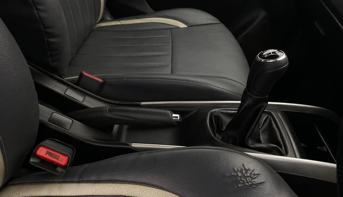 2017 Maruti Baleno DELTA PETROL 1.2, Petrol, Manual, 1,16,983 km, Gear Lever
