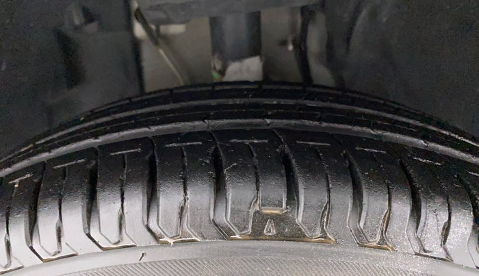 2021 Tata ALTROZ XE PETROL, Petrol, Manual, 19,920 km, Right Front Tyre Tread