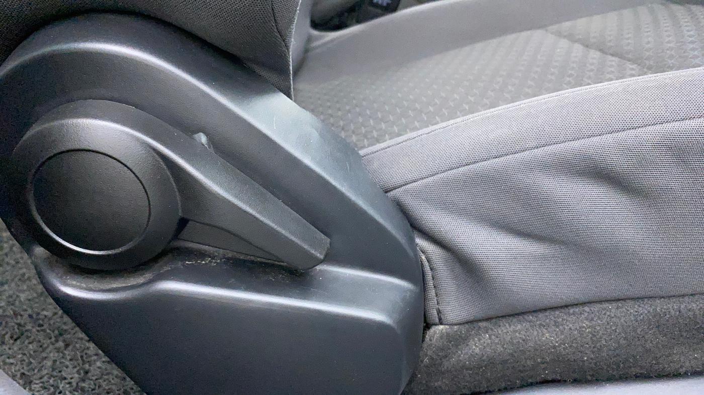 2021 Tata ALTROZ XE PETROL, Petrol, Manual, 19,920 km, Driver Side Adjustment Panel