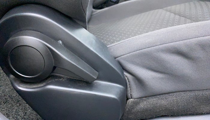 2021 Tata ALTROZ XE PETROL, Petrol, Manual, 19,920 km, Driver Side Adjustment Panel