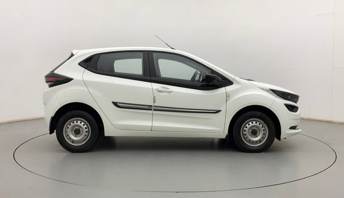 2021 Tata ALTROZ XE PETROL, Petrol, Manual, 19,920 km, Right Side View