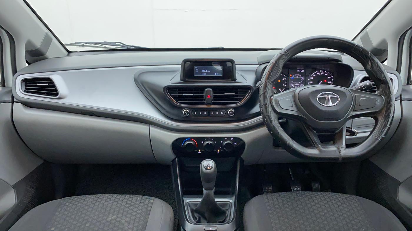 2021 Tata ALTROZ XE PETROL, Petrol, Manual, 19,920 km, Dashboard