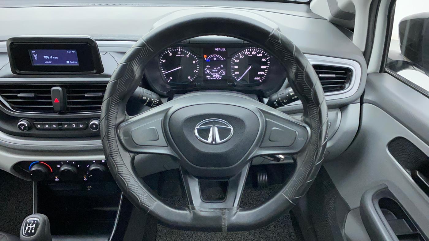 2021 Tata ALTROZ XE PETROL, Petrol, Manual, 19,920 km, Steering Wheel Close Up